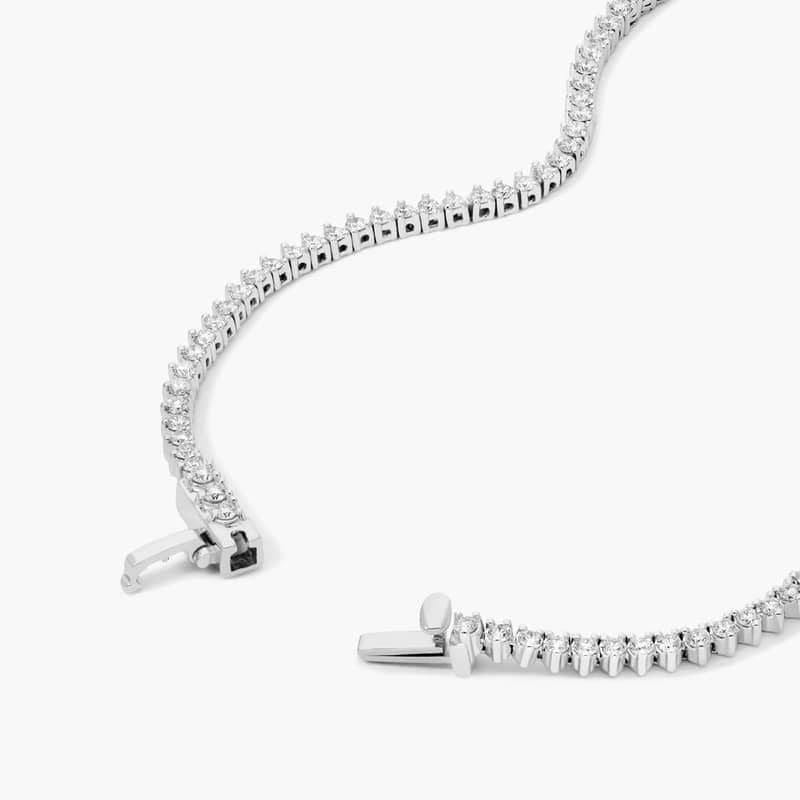 14k White Gold 8ct Diamond Graduating Tennis Chain